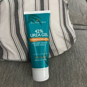 Gilden Tree 42% Urea Gel + Hyaluronic Acid & Salicylic Acid 🩵